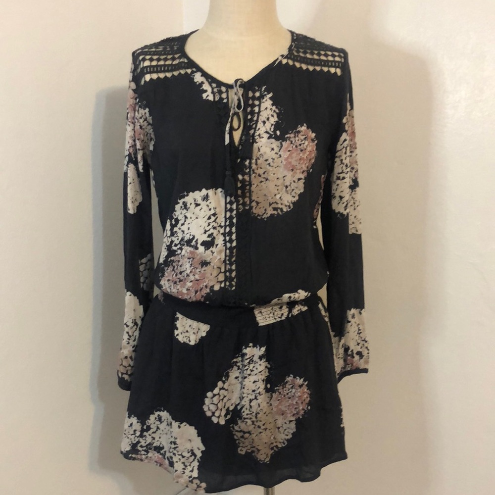 Love stitch floral dress size Med.